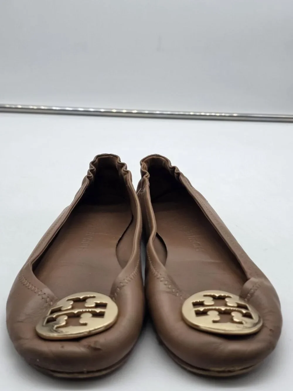 Tory Burch Shoes Womens Size 8 Brown Leather Ballet Flats Logo Medallion Damaged